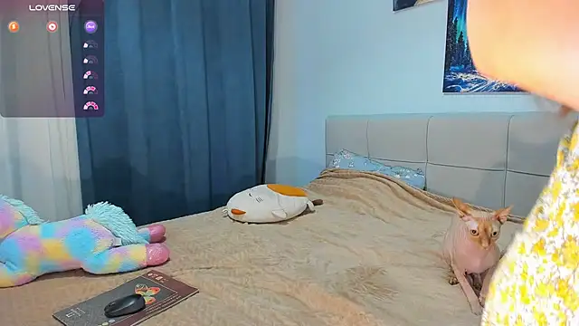 Snapshot of LittleSonya chatting on December 30, 12:32 am LittleSonya online show from December 30, 12:32 am