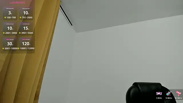 Snapshot of emilysex_118 chatting on September 14, 12:32 am emilysex 118 online show from September 14, 12:32 am