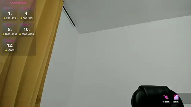 Snapshot of emilysex_118 chatting on November 13, 12:42 am emilysex 118 online show from November 13, 12:42 am