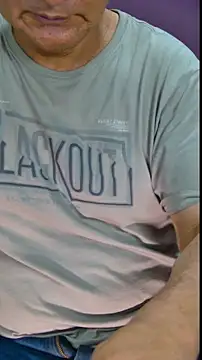 Snapshot of yandyaa chatting on April 11, 2:54 pm yandyaa online show from April 11, 2:54 pm