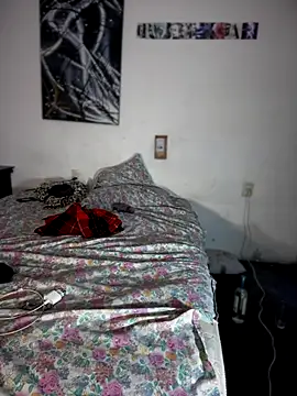 Alicbranca online show from October 17, 8:28 am