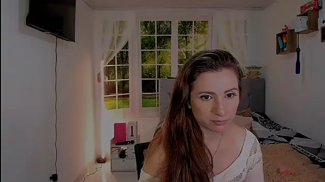 vanessabrown  online show from May 4, 2:13 pm
