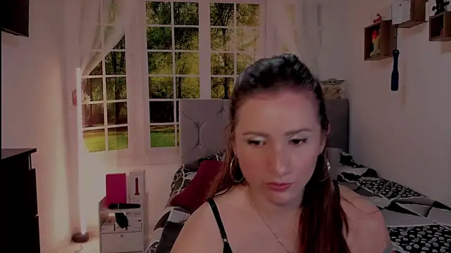 vanessabrown  online show from May 28, 7:55 pm
