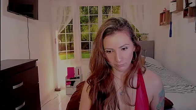 vanessabrown  online show from June 9, 5:02 pm