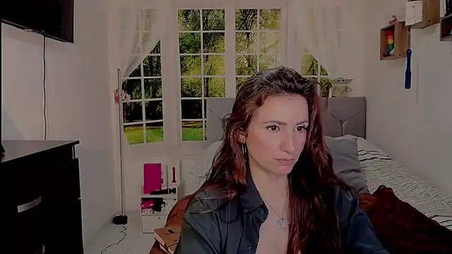 vanessabrown  online show from June 11, 7:34 pm