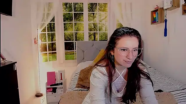 vanessabrown  online show from June 22, 4:37 pm