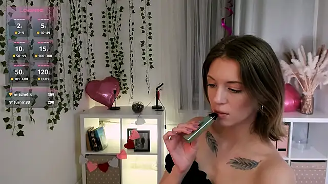 Snapshot of Salme_Sweet chatting on February 17, 10:07 am Salme Sweet online show from February 17, 10:07 am