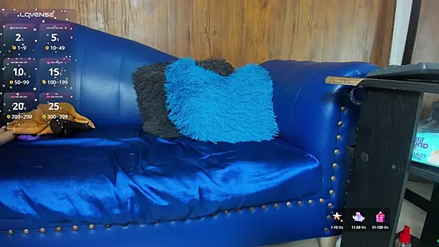 Snapshot of Mature_Skinny chatting on February 24, 4:04 pm Mature Skinny online show from February 24, 4:04 pm