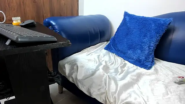 Mature Skinny online show from January 10, 2:24 am