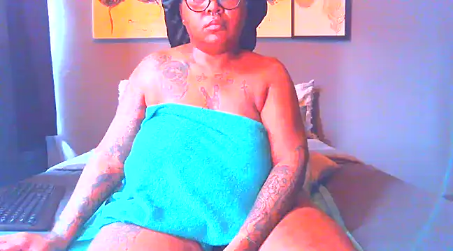 PearlSexxy69 online show from March 3, 6:04 am