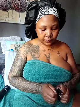 PearlSexxy69 online show from March 4, 1:06 pm