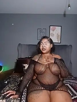 Snapshot of PearlSexxy69 chatting on July 30, 4:44 am PearlSexxy69 online show from July 30, 4:44 am