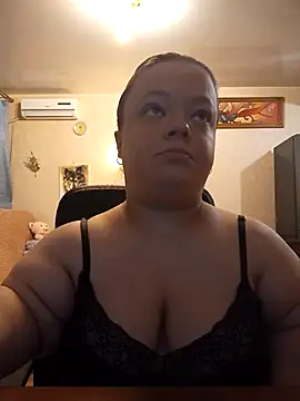 Janiffer MiMi online show from January 30, 7:04 pm