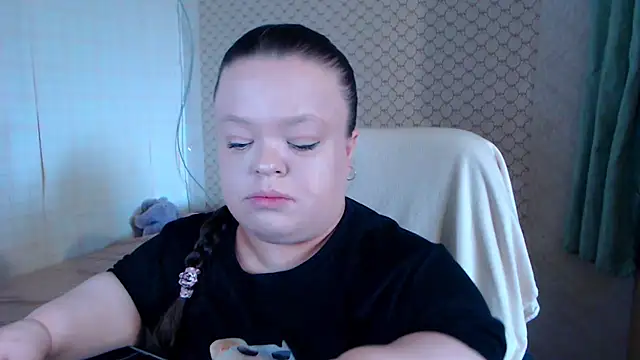 Janiffer MiMi online show from July 22, 3:37 pm