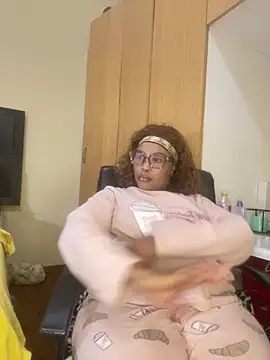 BADFATASS85 online show from April 27, 5:38 am