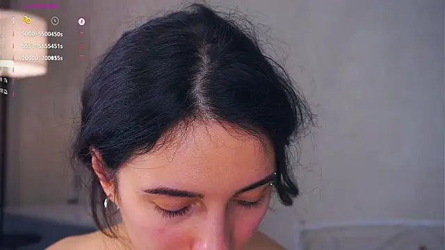 Snapshot of Holla_Molly chatting on March 6, 9:47 am Holla Molly online show from March 6, 9:47 am