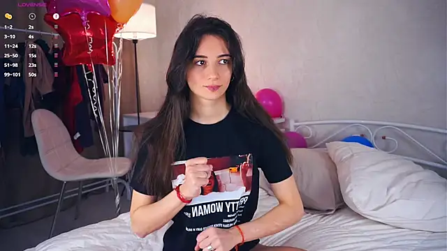 Snapshot of Holla_Molly chatting on March 22, 5:49 am Holla Molly online show from March 22, 5:49 am