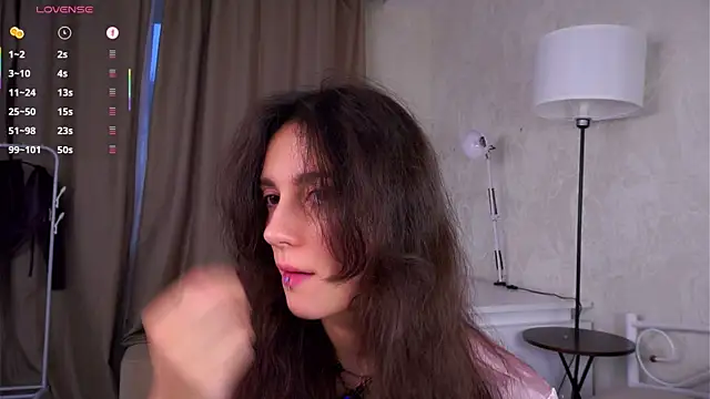 Snapshot of Holla_Molly chatting on November 10, 5:17 am Holla Molly online show from November 10, 5:17 am