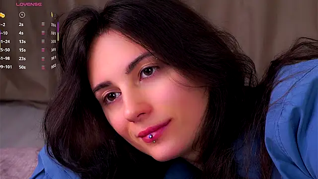 Snapshot of Holla_Molly chatting on December 14, 6:30 am Holla Molly online show from December 14, 6:30 am