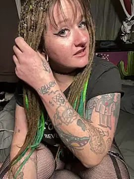 Snapshot of 1-800-FUCKYOU chatting on November 27, 6:15 am 1-800-FUCKYOU online show from November 27, 6:15 am