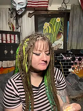 Snapshot of 1-800-FUCKYOU chatting on December 4, 2:54 am 1-800-FUCKYOU online show from December 4, 2:54 am