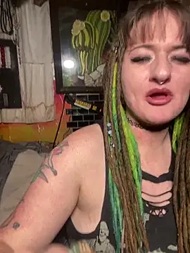 Snapshot of 1-800-FUCKYOU chatting on December 18, 4:51 am 1-800-FUCKYOU online show from December 18, 4:51 am