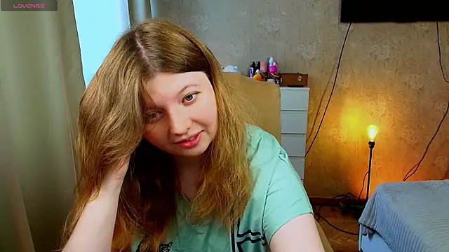 Snapshot of Vivian_cutie chatting on September 13, 10:37 am Vivian cutie online show from September 13, 10:37 am