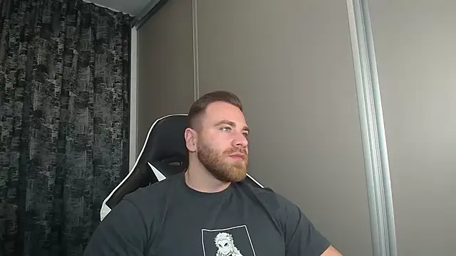 Thori92 online show from November 13, 6:40 pm