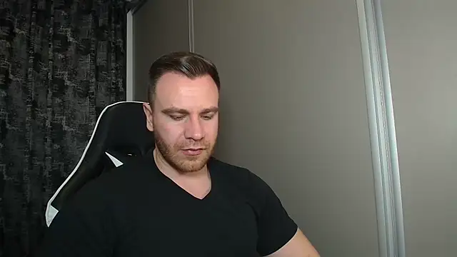 Thori92 online show from March 5, 5:31 pm