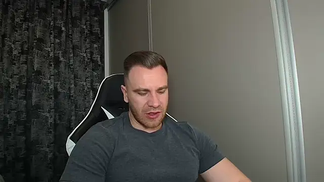 Thori92 online show from March 12, 5:52 pm