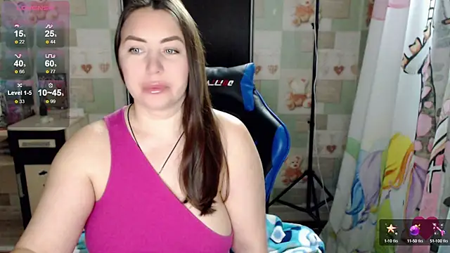 Snapshot of Korolek12 chatting on February 3, 3:49 pm Korolek12 online show from February 3, 3:49 pm