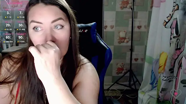 Snapshot of Korolek12 chatting on February 5, 3:52 pm Korolek12 online show from February 5, 3:52 pm