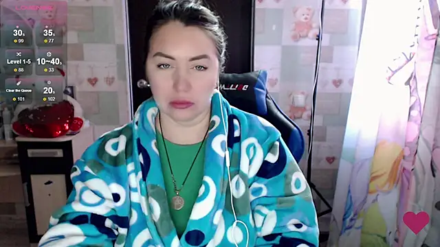 Snapshot of Korolek12 chatting on February 20, 8:28 am Korolek12 online show from February 20, 8:28 am