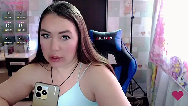 Snapshot of Korolek12 chatting on March 13, 12:46 pm Korolek12 online show from March 13, 12:46 pm