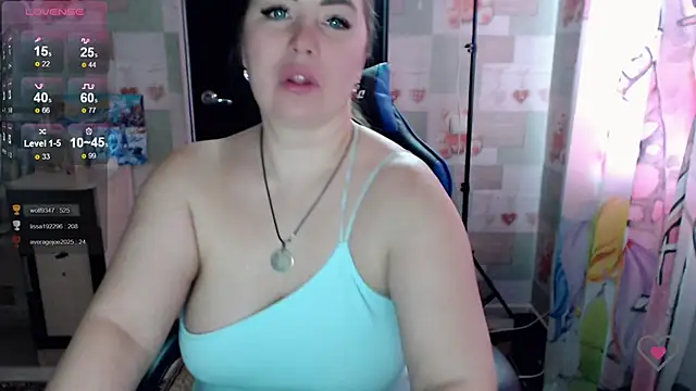 Snapshot of Korolek12 chatting on March 17, 11:31 am Korolek12 online show from March 17, 11:31 am