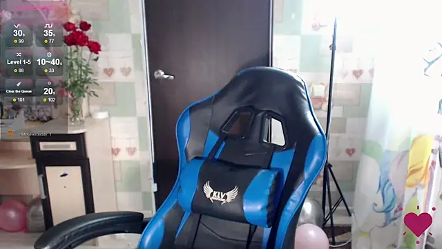 Snapshot of Korolek12 chatting on October 8, 5:05 am Korolek12 online show from October 8, 5:05 am