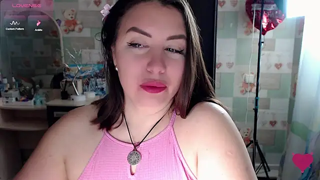 Snapshot of Korolek12 chatting on November 29, 5:21 am Korolek12 online show from November 29, 5:21 am