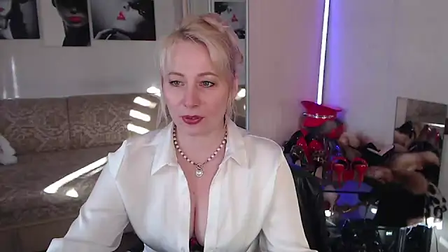 MistressMilfa online show from February 28, 1:56 pm