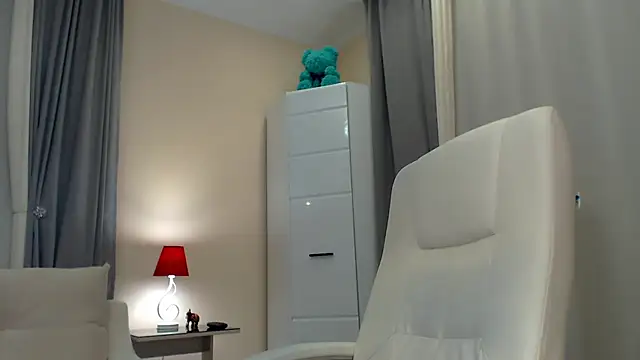 Snapshot of Tremendous_blondie chatting on March 16, 8:21 pm Tremendous blondie online show from March 16, 8:21 pm