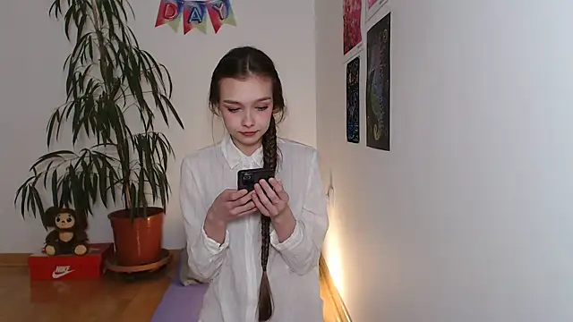 Michelle Melnss online show from January 17, 5:32 am