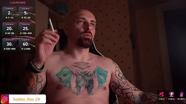 Snapshot of LuckyAlexx chatting on February 4, 2:39 am LuckyAlexx online show from February 4, 2:39 am