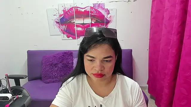 Cloe 35 online show from February 18, 3:32 pm