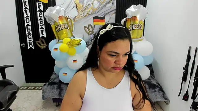 Cloe 35 online show from September 28, 10:53 am