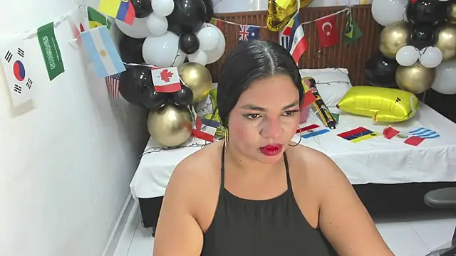 Cloe 35 online show from June 10, 7:57 pm