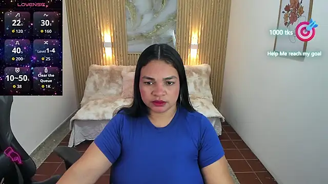 Snapshot of Cloe_35 chatting on July 17, 8:57 pm Cloe 35 online show from July 17, 8:57 pm