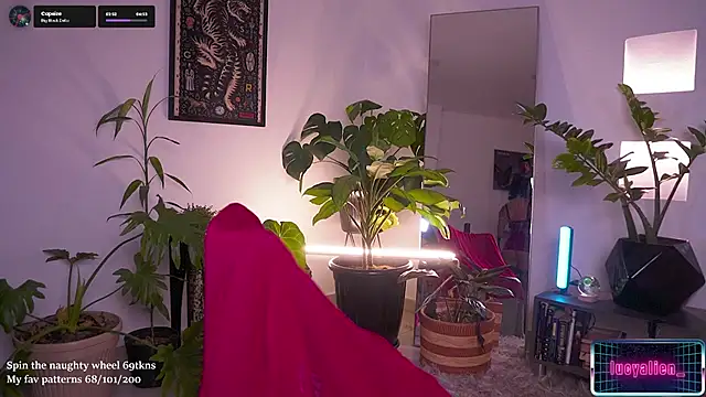 Snapshot of LucyAllenX chatting on September 30, 10:04 pm LucyAllenX online show from September 30, 10:04 pm