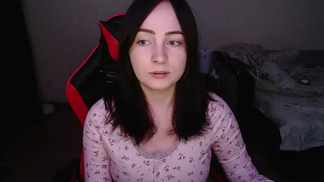 Snapshot of Laralianna chatting on November 1, 5:48 pm Laralianna online show from November 1, 5:48 pm