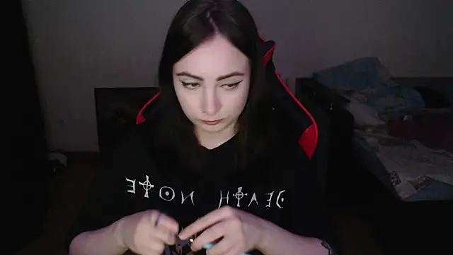 Laralianna online show from December 16, 7:08 pm