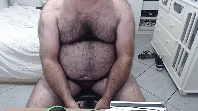 MysterBearMG online show from March 4, 10:49 pm