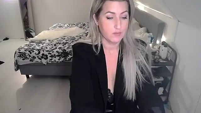 TessToy online show from January 29, 5:56 pm